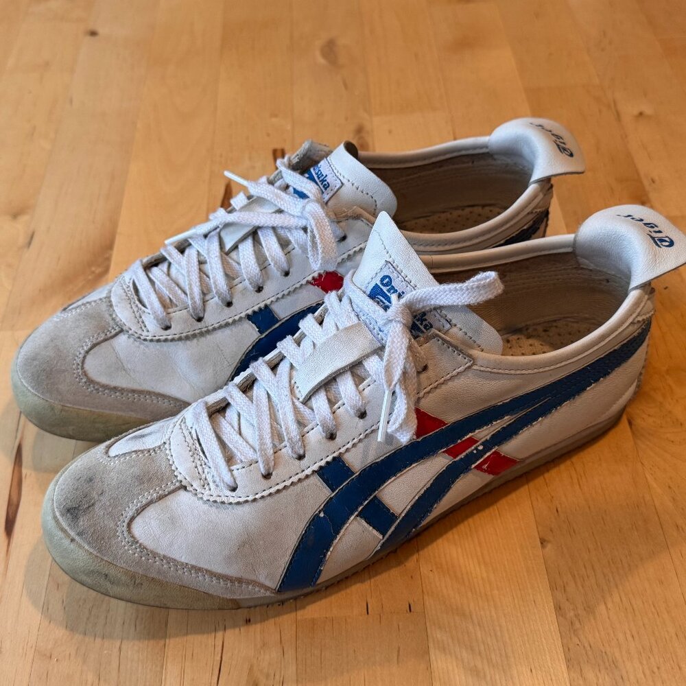 Vintage pair of asics Onitsuka Tiger Mexico 66